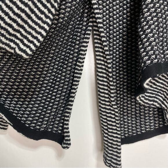 Cabi Fergie Fervor Sweater Split Pullover Turtleneck Stripe Black, White XS - Picture 5 of 9